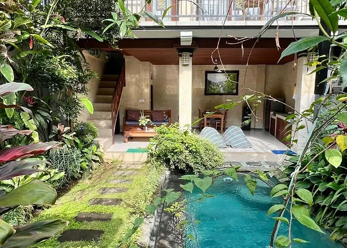 Sari House Villa *